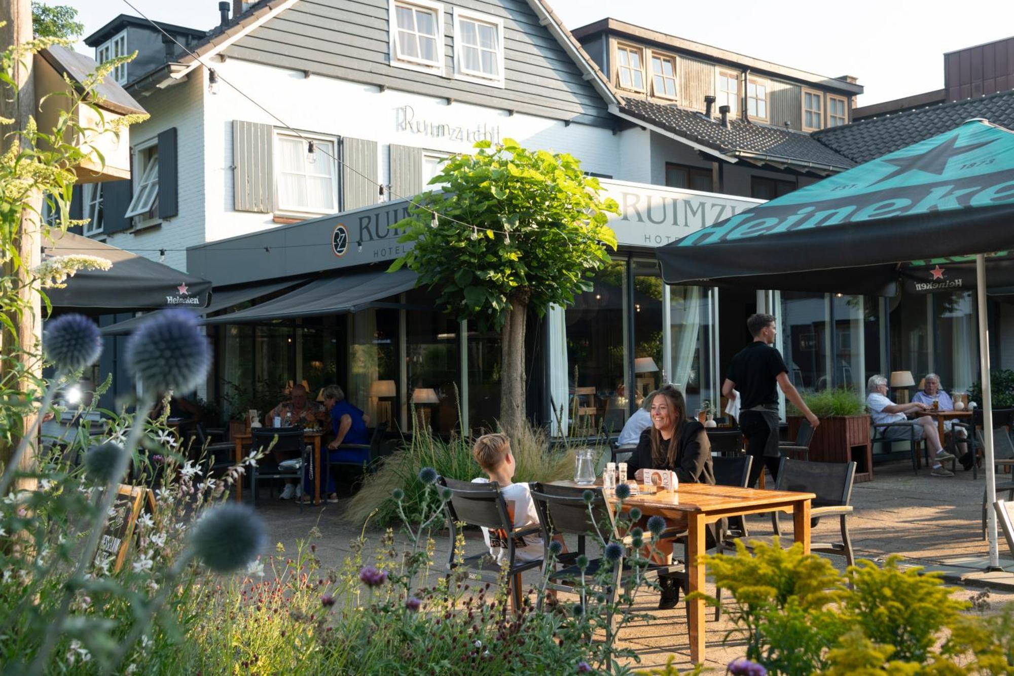 Hotel Restaurant Ruimzicht Zeddam Exteriör bild